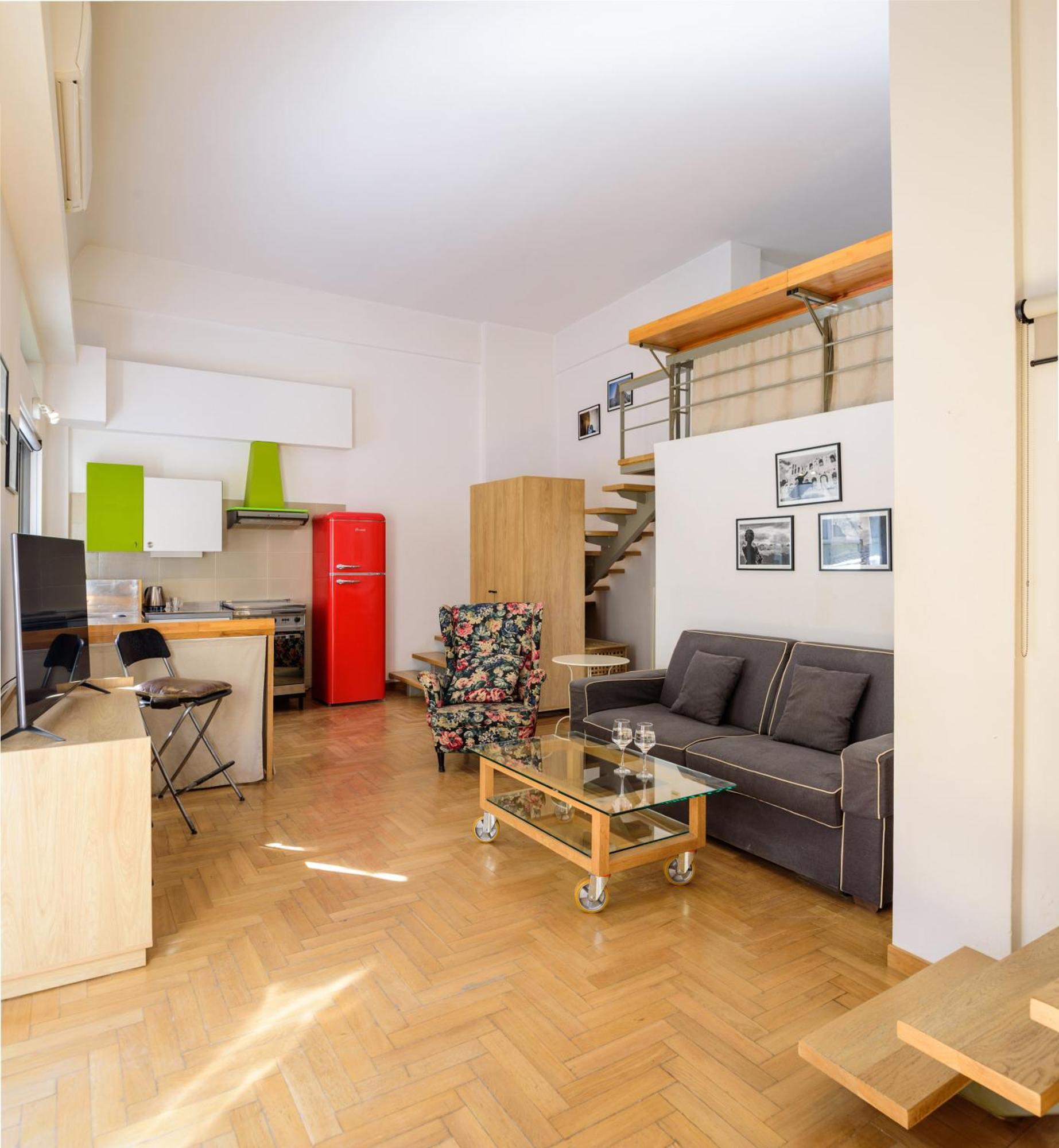 Thisio Loft